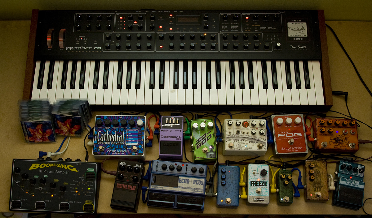 pedalboard_sept2010.jpg